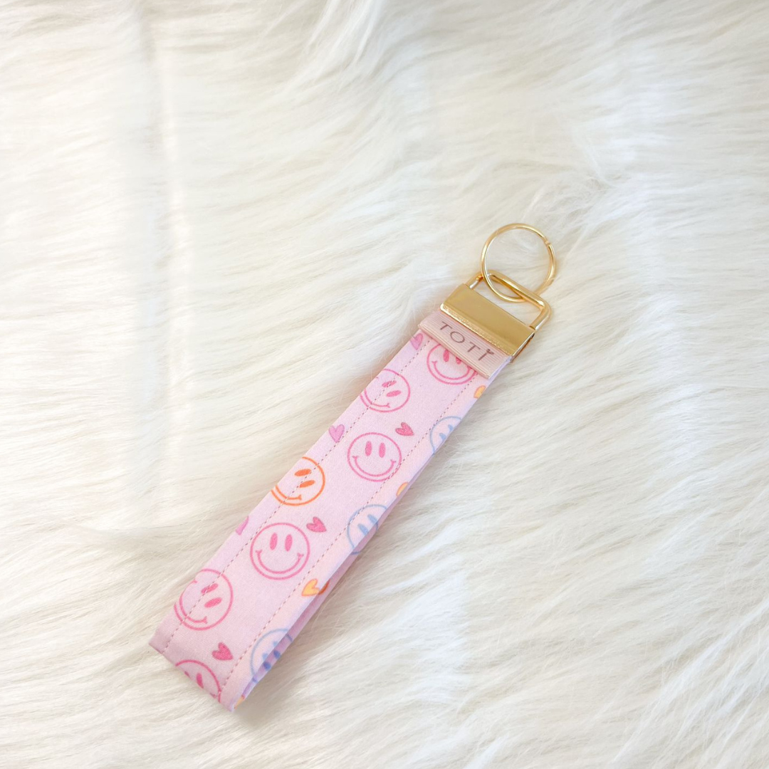 Wristlet Keychains, Fob Daisy Wristlet, Custom keychains, Handmade, Smile Face
