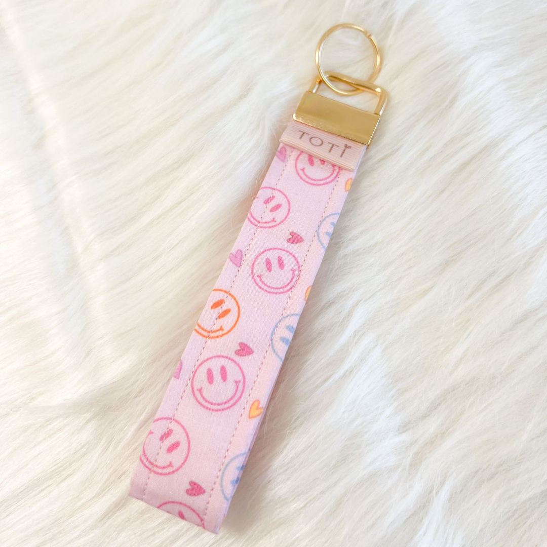Wristlet Keychains, Fob Daisy Wristlet, Custom keychains, Handmade, Smile Face