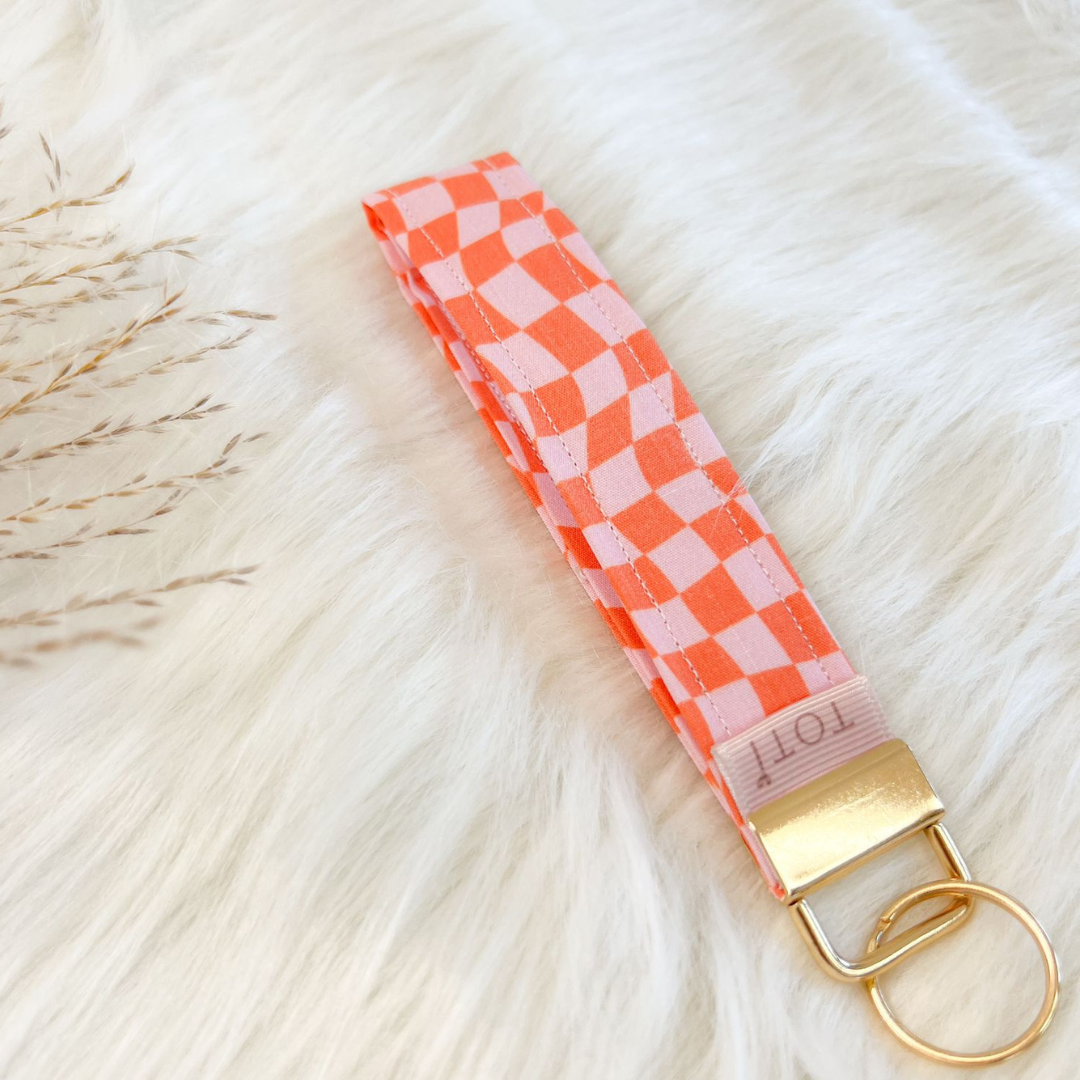 Wristlet Keychains, Fob Daisy Wristlet, Custom keychains, Handmade, Pink & Orange Wavy Checkered retro