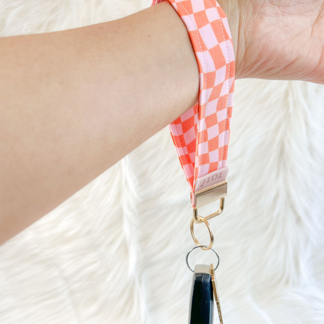 Wristlet Keychains, Fob Daisy Wristlet, Custom keychains, Handmade, Pink & Orange Wavy Checkered retro